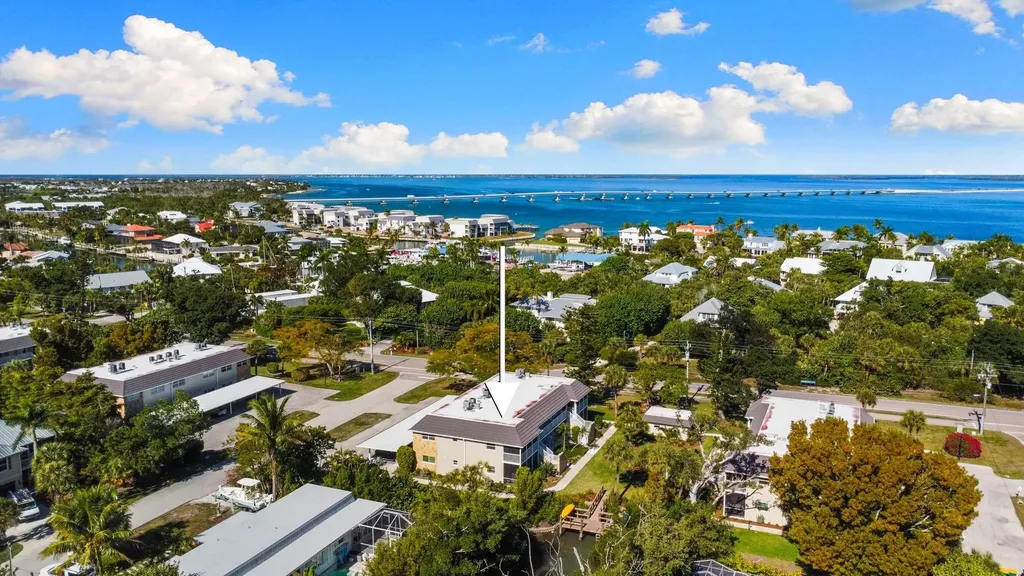 601 Periwinkle Way Sanibel FL 33957