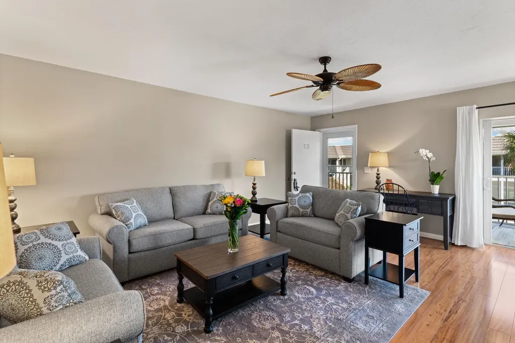 601 Periwinkle Way Sanibel FL 33957