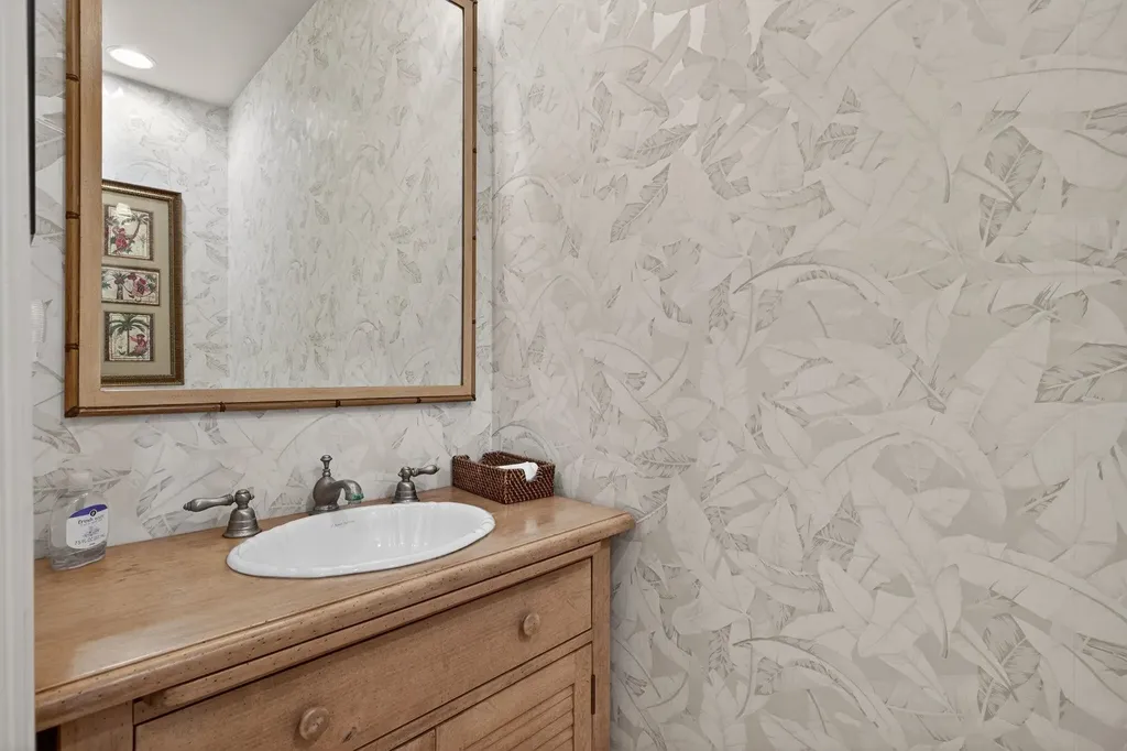 816 Birdie View Point Sanibel FL 33957