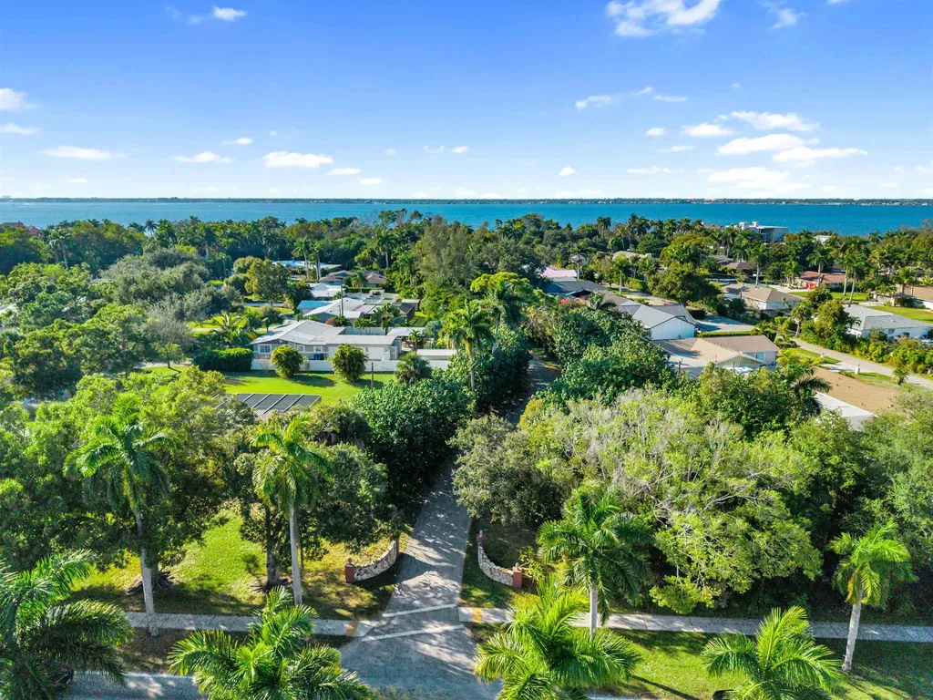 8661 Cajuput Cove Fort Myers FL 33919
