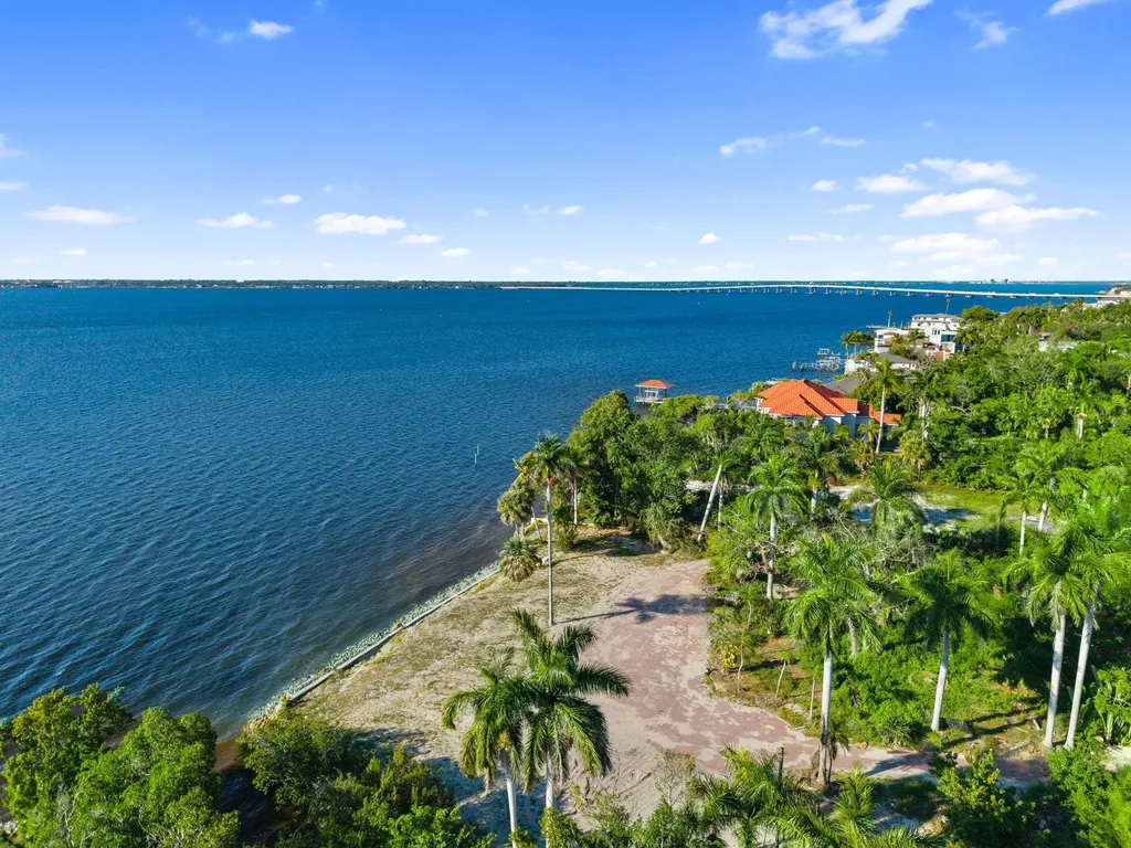 8661 Cajuput Cove Fort Myers FL 33919