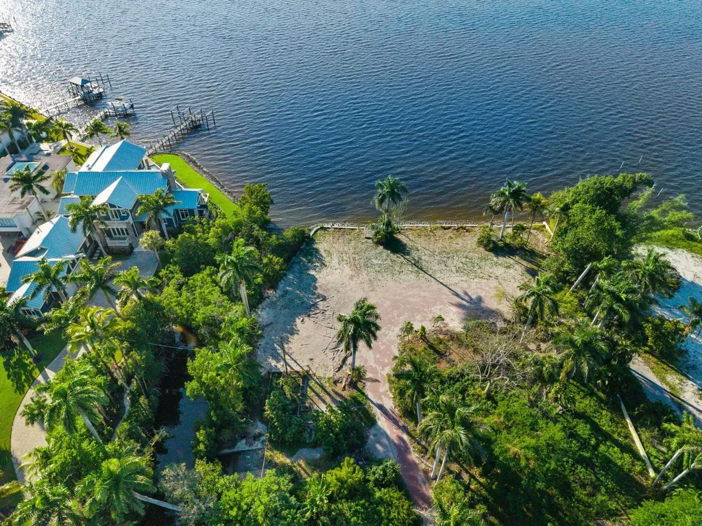 8661 Cajuput Cove Fort Myers FL 33919