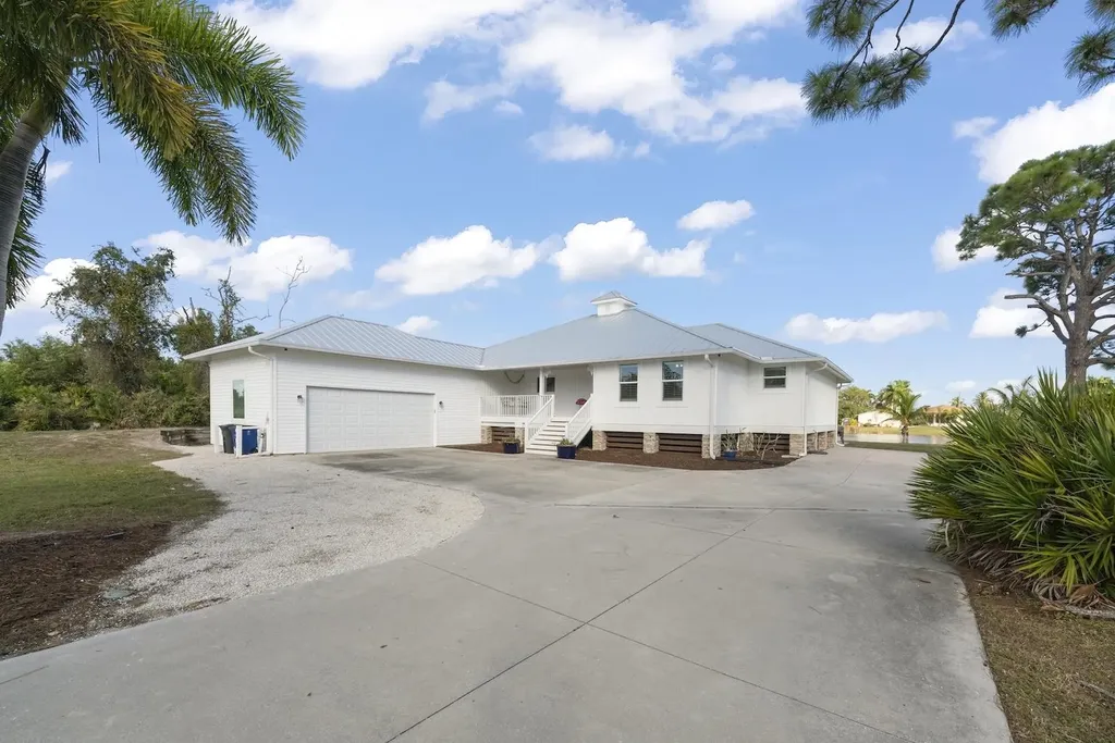 11940 Oakland Drive Bokeelia FL 33922