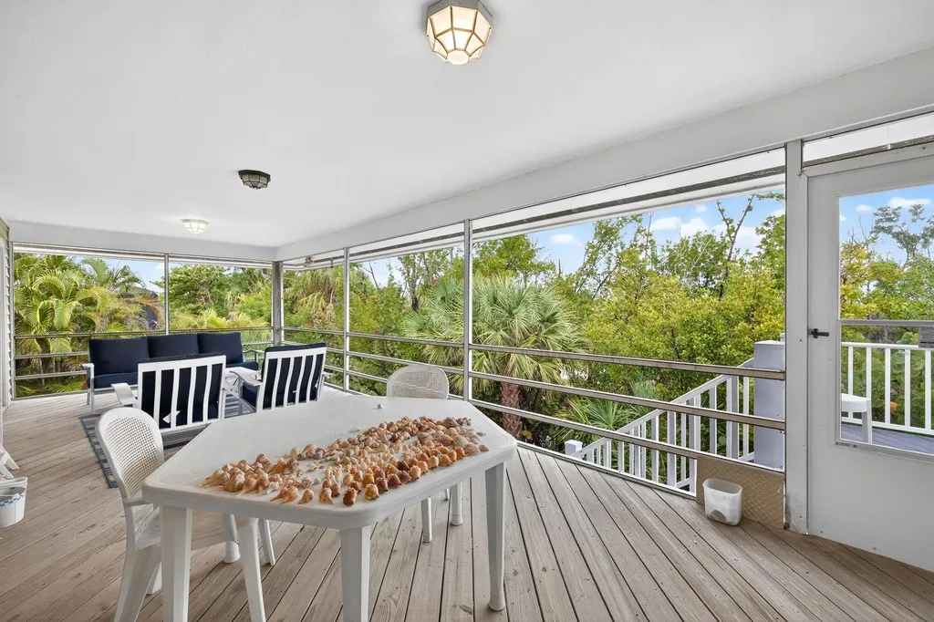 966 Sand Castle Road Sanibel FL 33957