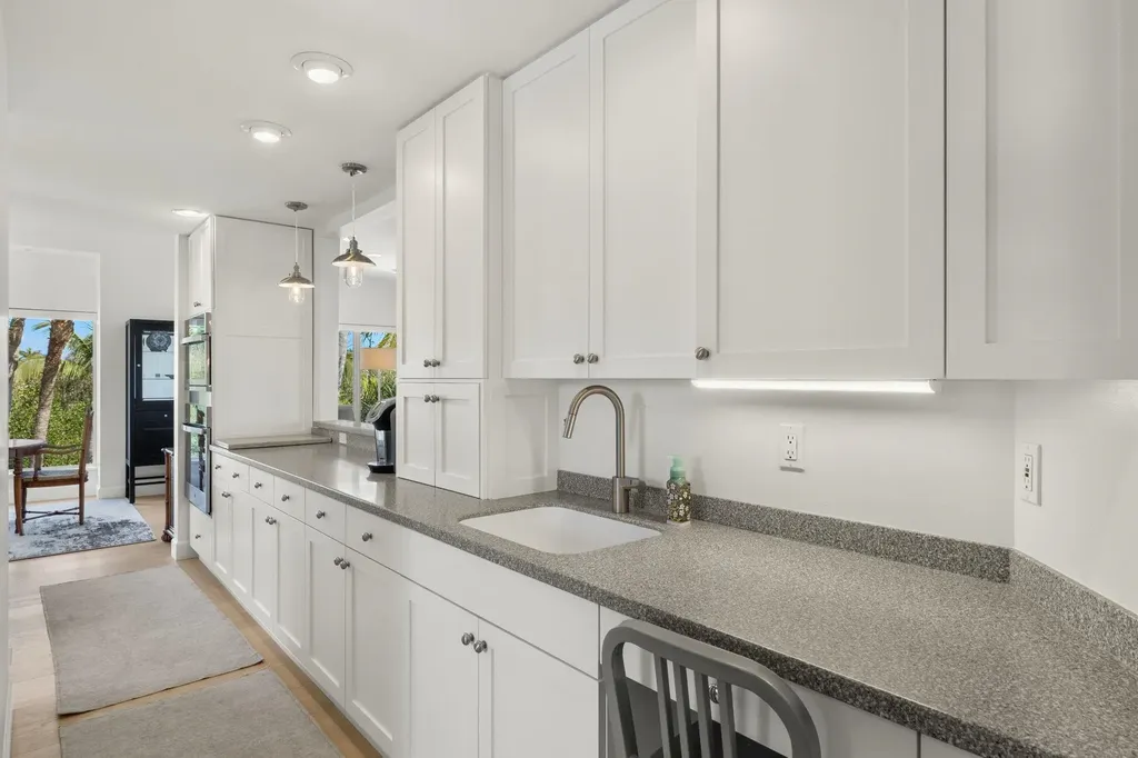 2400 Los Colony Road Sanibel FL 33957