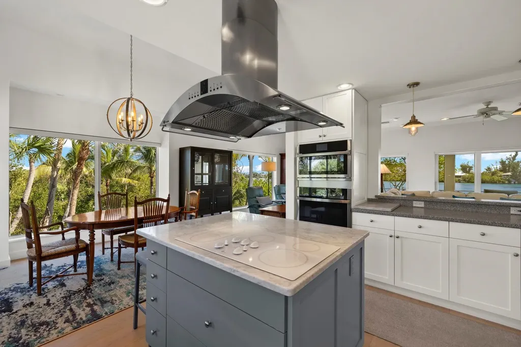 2400 Los Colony Road Sanibel FL 33957