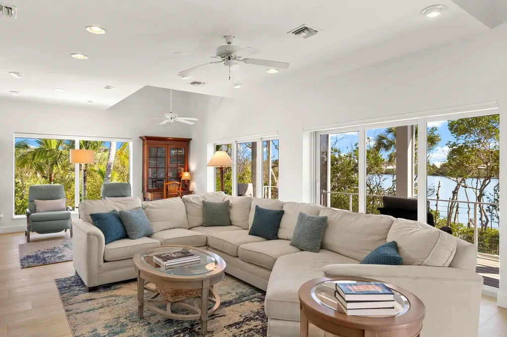 2400 Los Colony Road Sanibel FL 33957