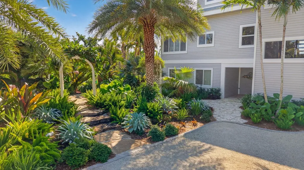 2400 Los Colony Road Sanibel FL 33957