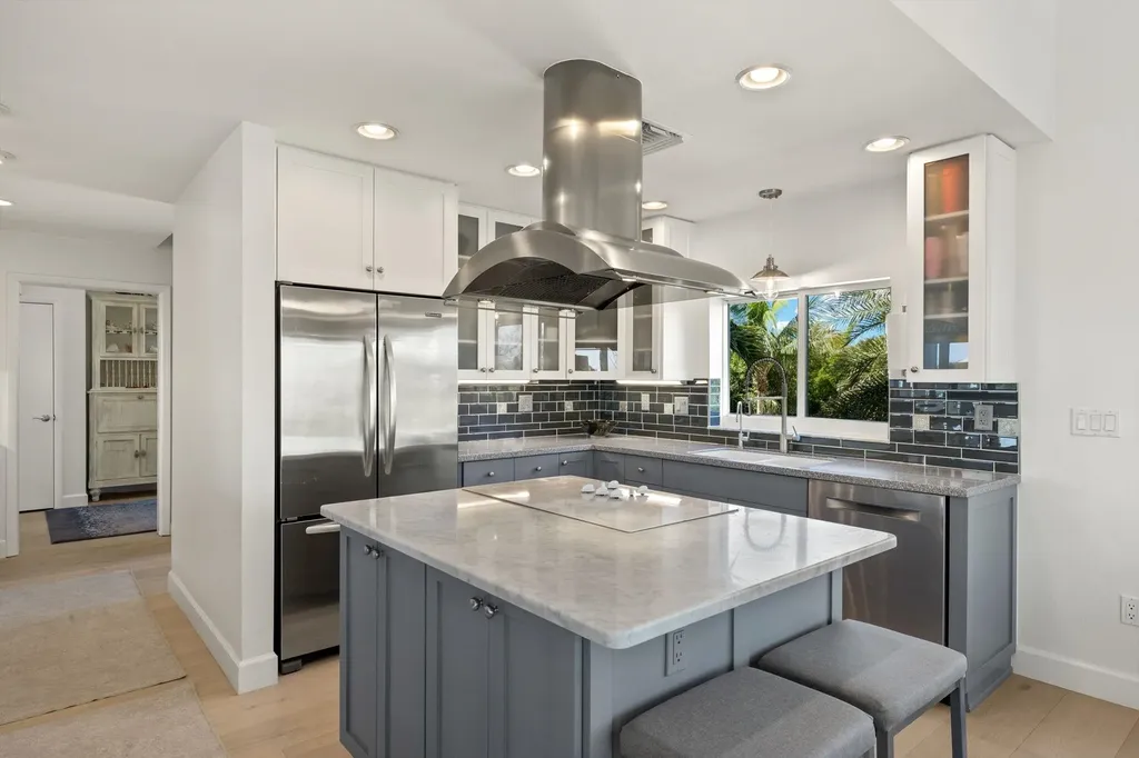 2400 Los Colony Road Sanibel FL 33957