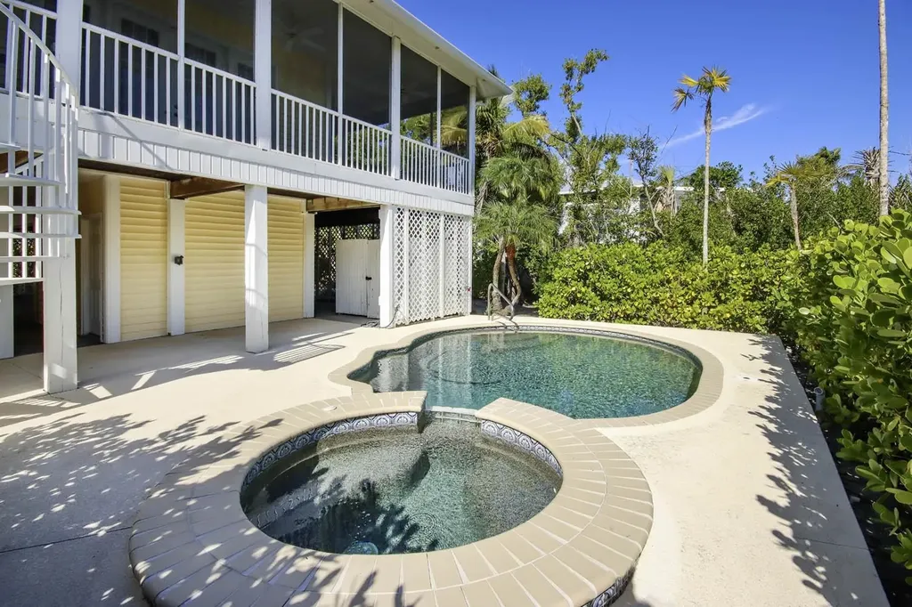 580 Sea Oats Drive Sanibel FL 33957