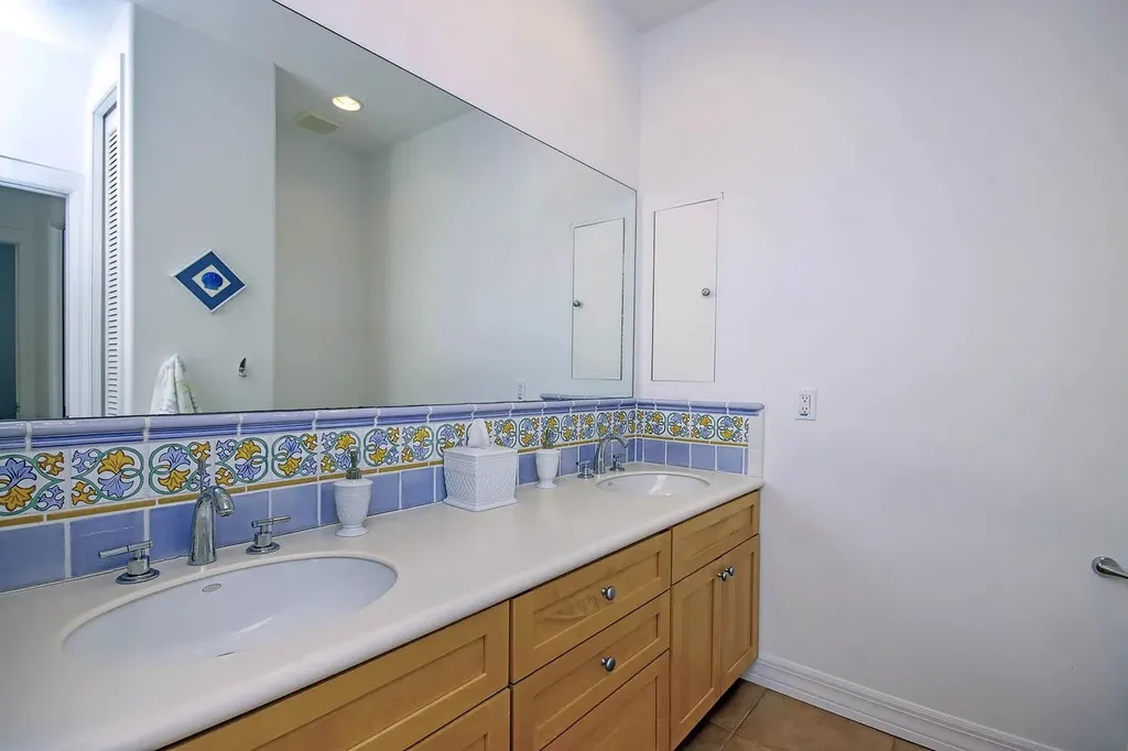 580 Sea Oats Drive Sanibel FL 33957