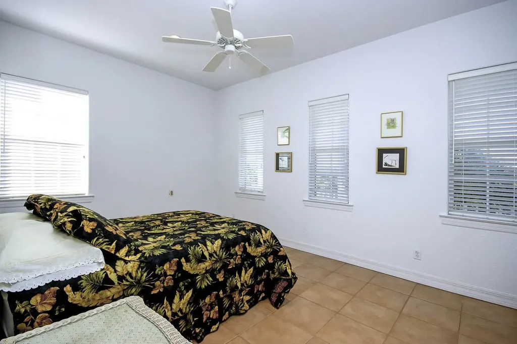 580 Sea Oats Drive Sanibel FL 33957