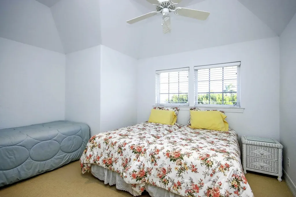 580 Sea Oats Drive Sanibel FL 33957