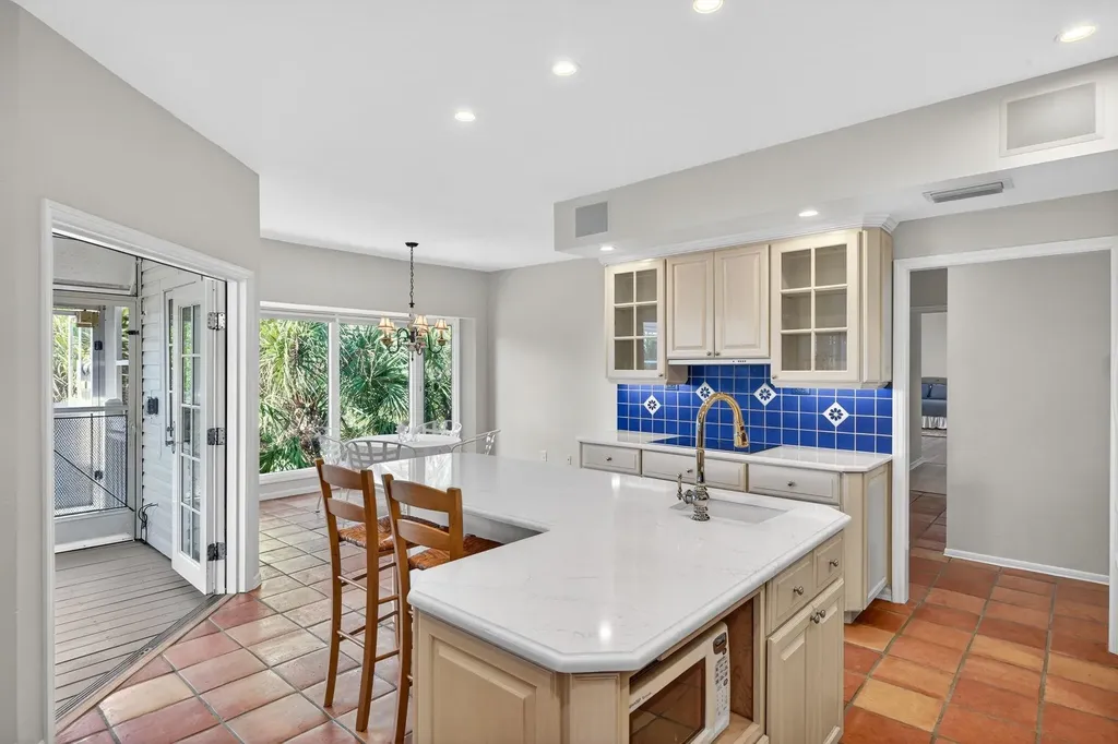 290 Southwinds Drive Sanibel FL 33957