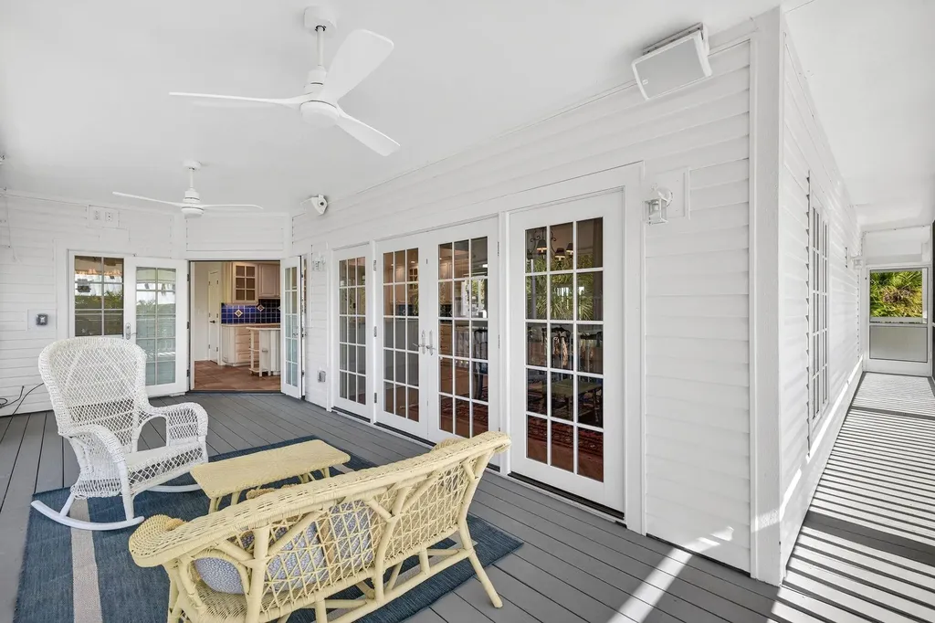 290 Southwinds Drive Sanibel FL 33957