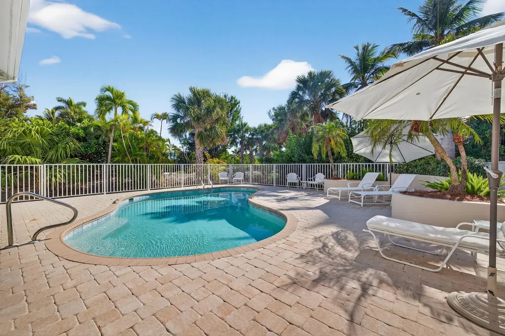 290 Southwinds Drive Sanibel FL 33957
