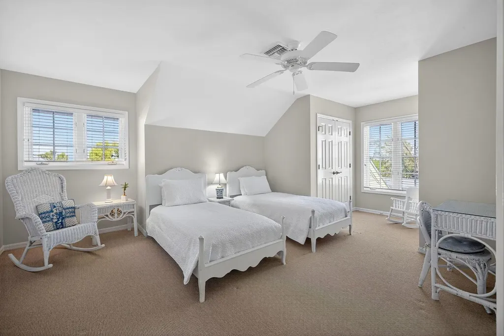 290 Southwinds Drive Sanibel FL 33957