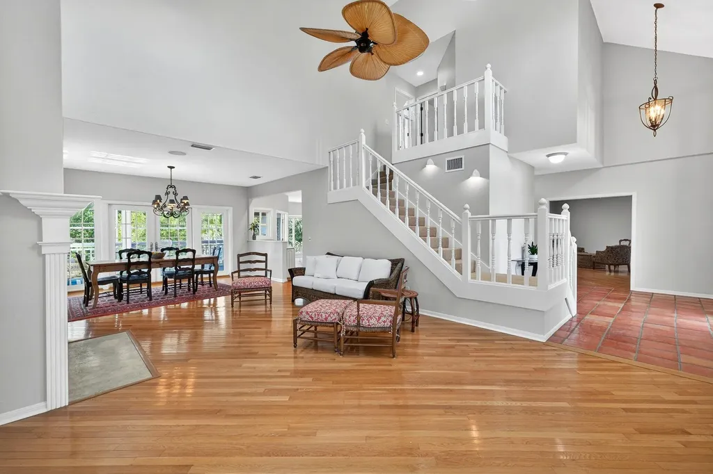 290 Southwinds Drive Sanibel FL 33957