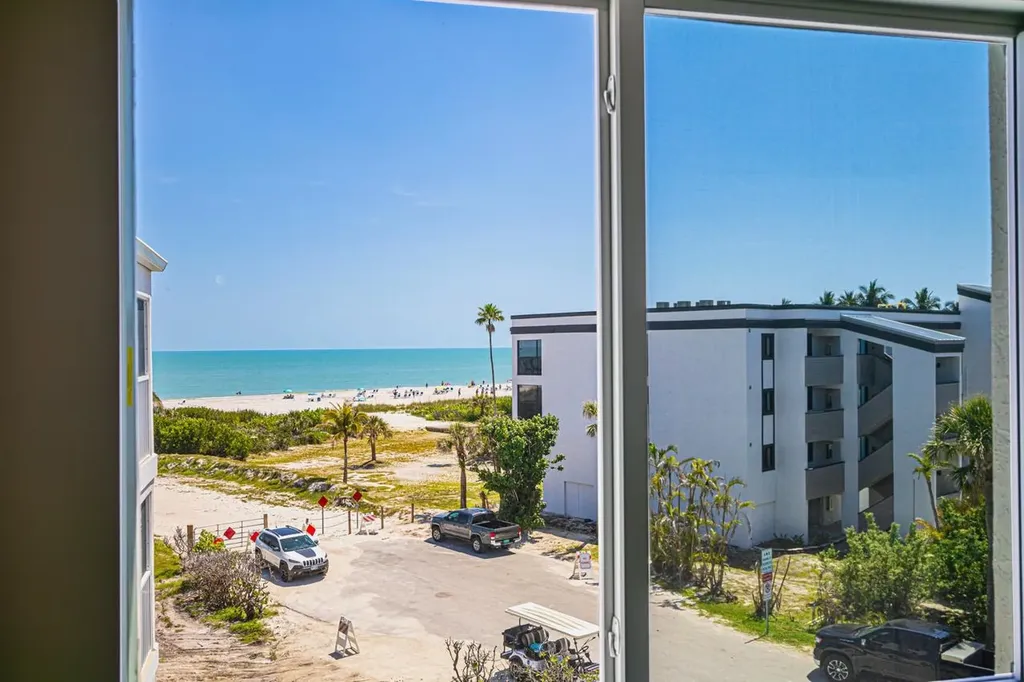610 Donax Street Sanibel FL 33957