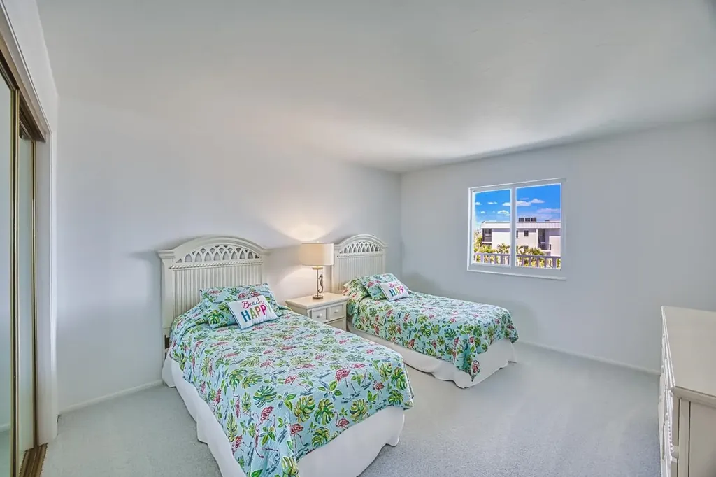 610 Donax Street Sanibel FL 33957