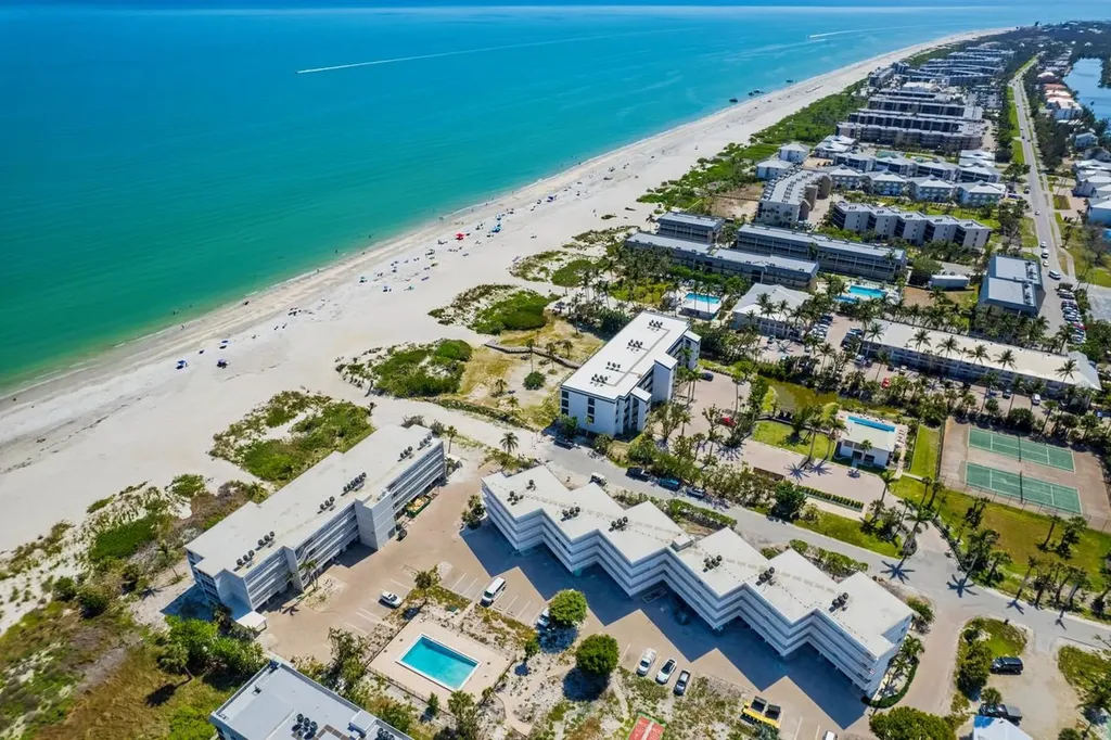 610 Donax Street Sanibel FL 33957