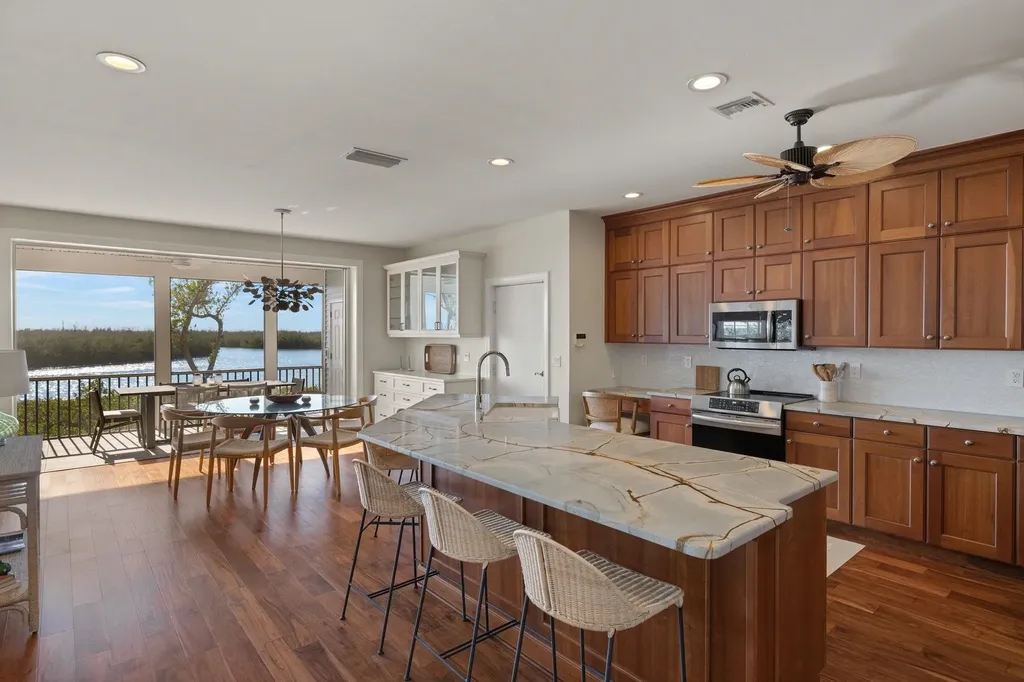 5423 Shearwater Drive Sanibel FL 33957