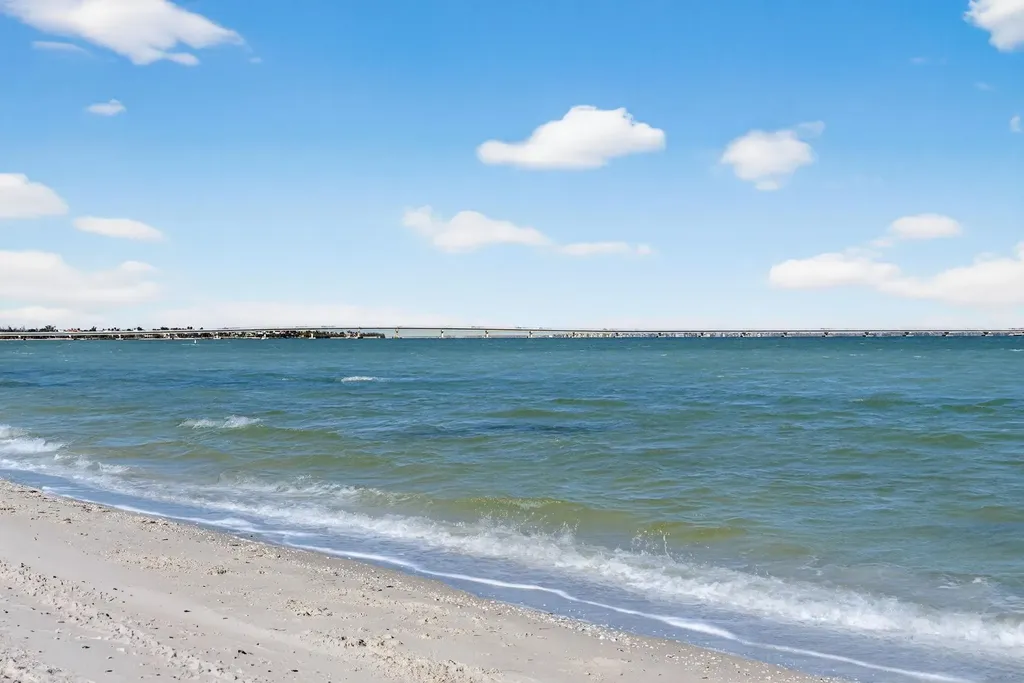 1245 Buttonwood Lane Sanibel FL 33957