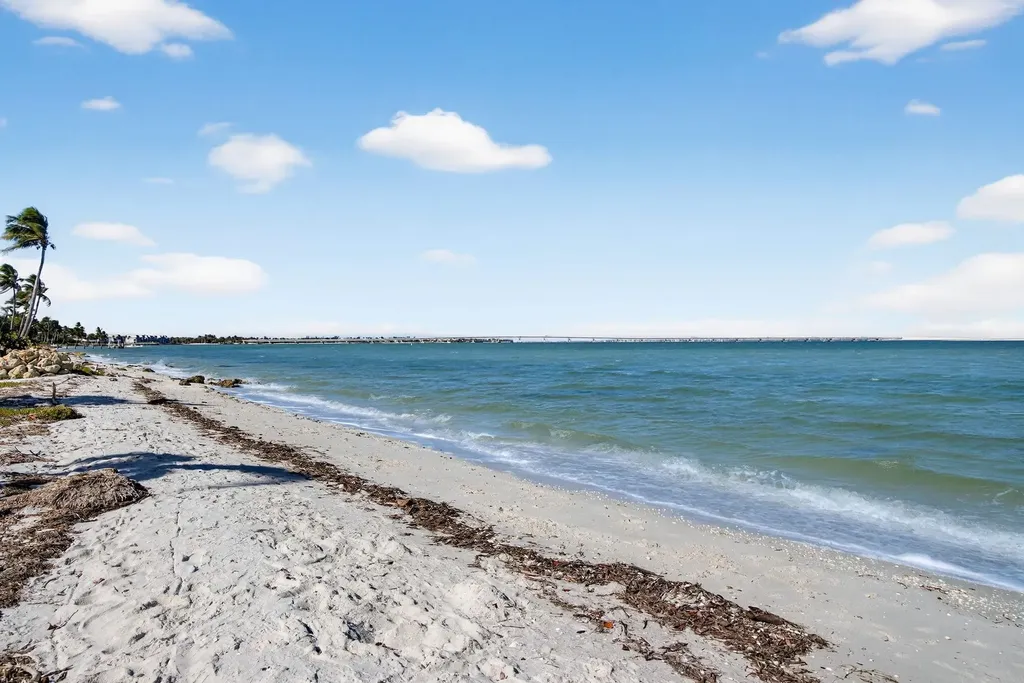 1245 Buttonwood Lane Sanibel FL 33957