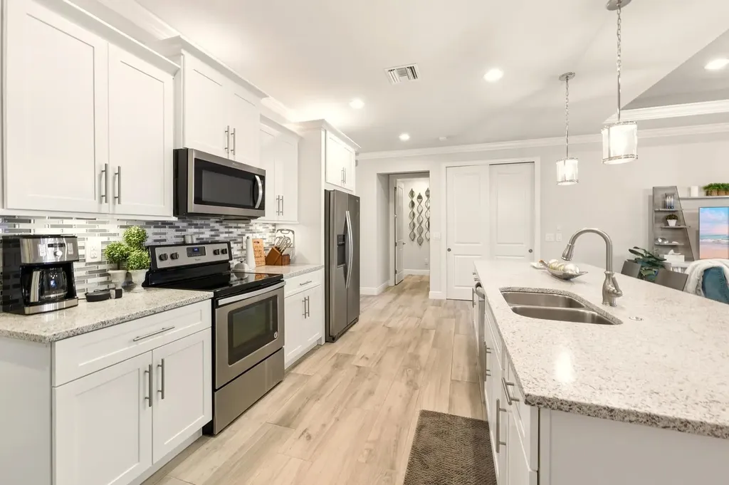 2525 Gleason Parkway Cape Coral FL 33914