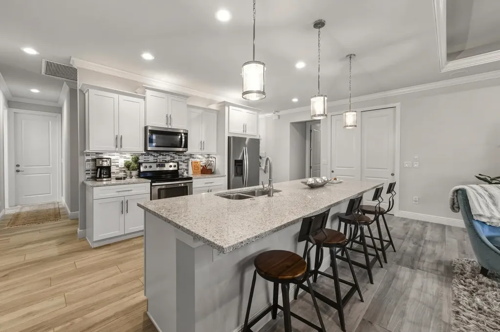 2525 Gleason Parkway Cape Coral FL 33914