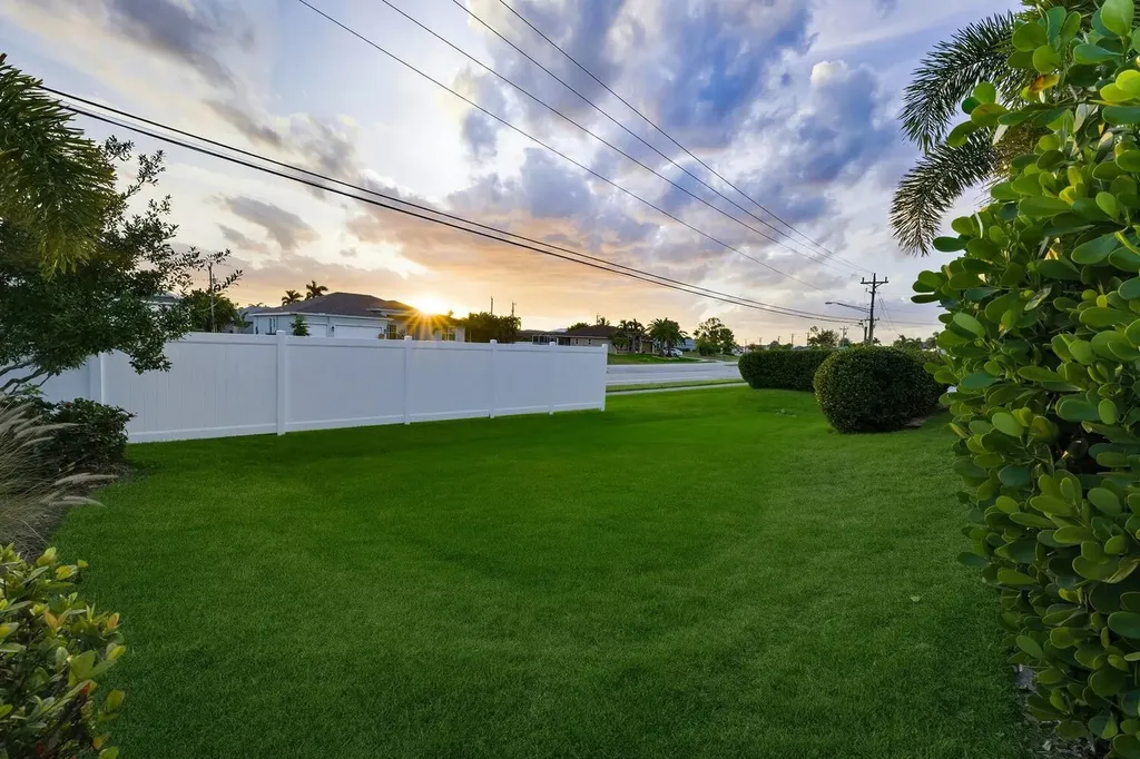 2525 Gleason Parkway Cape Coral FL 33914