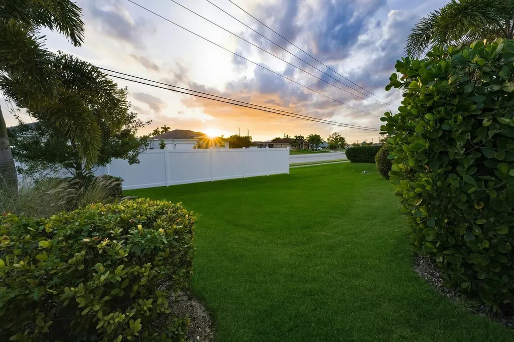 2525 Gleason Parkway Cape Coral FL 33914