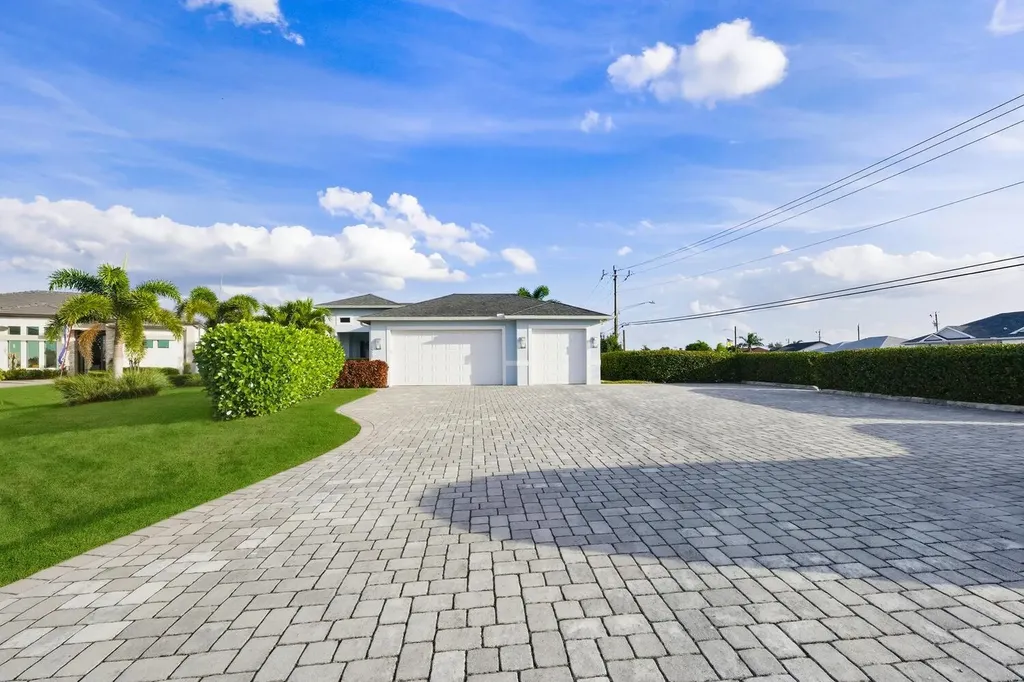 2525 Gleason Parkway Cape Coral FL 33914