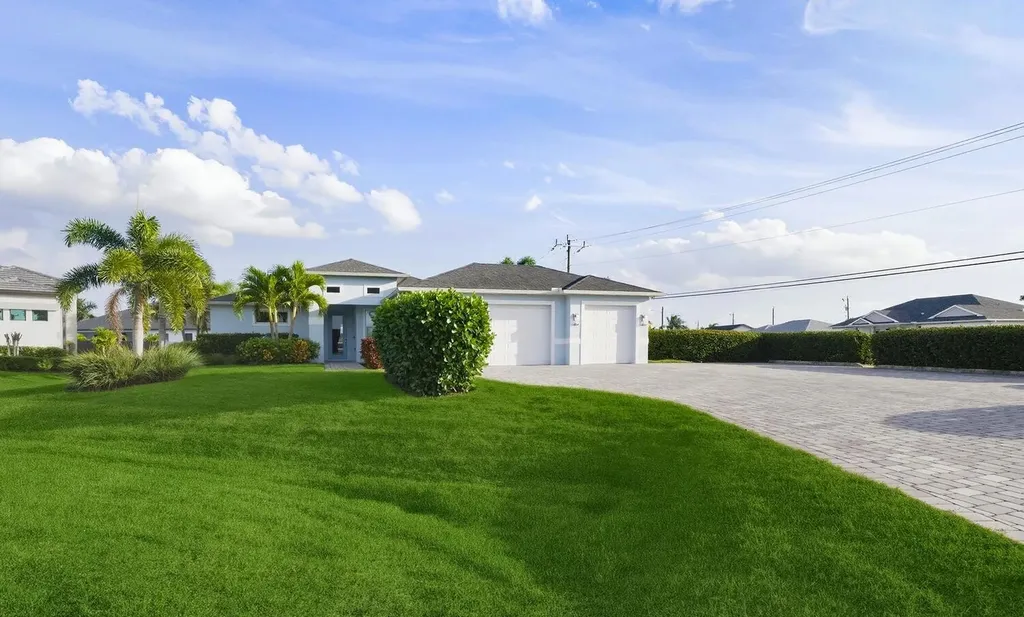 2525 Gleason Parkway Cape Coral FL 33914