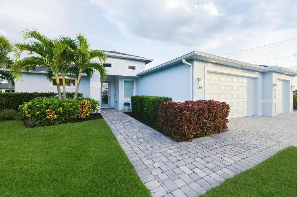 2525 Gleason Parkway Cape Coral FL 33914