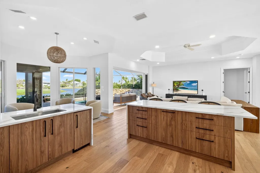 9008 Mockingbird Drive Sanibel FL 33957