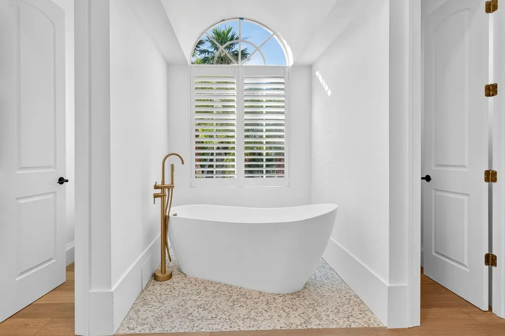 9008 Mockingbird Drive Sanibel FL 33957