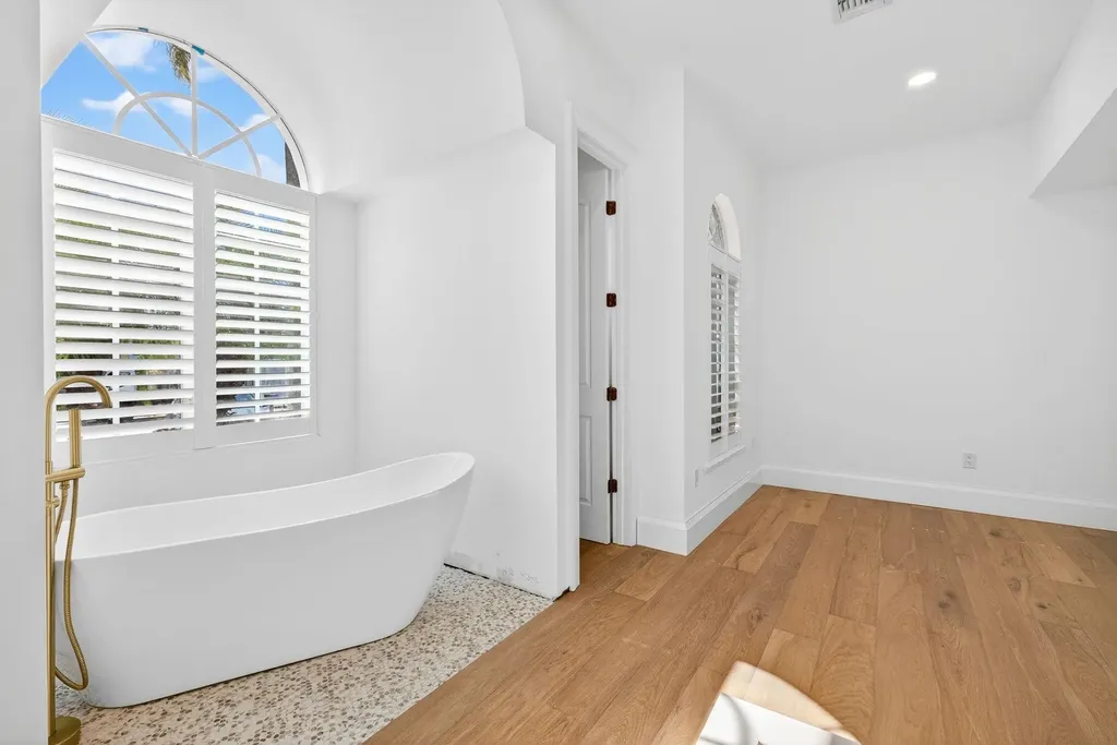 9008 Mockingbird Drive Sanibel FL 33957