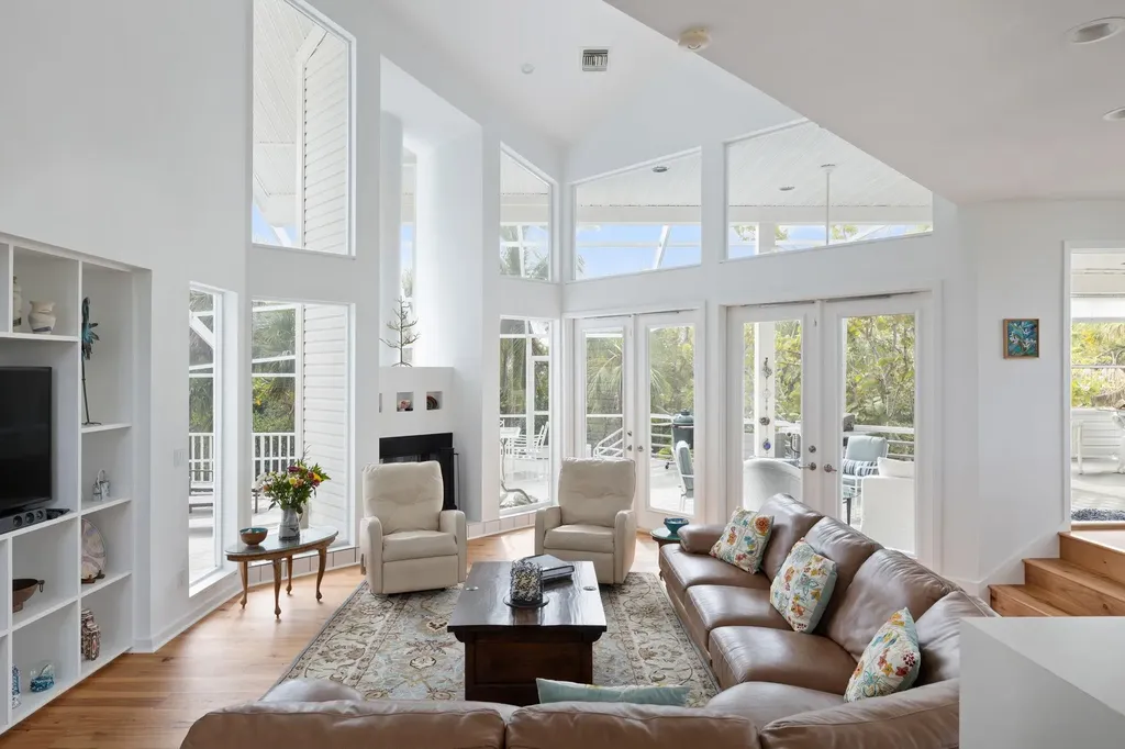 479 Lagoon Drive Sanibel FL 33957