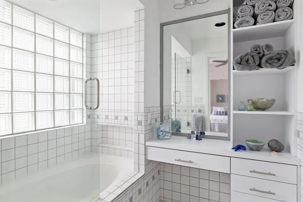 479 Lagoon Drive Sanibel FL 33957