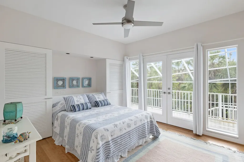 479 Lagoon Drive Sanibel FL 33957