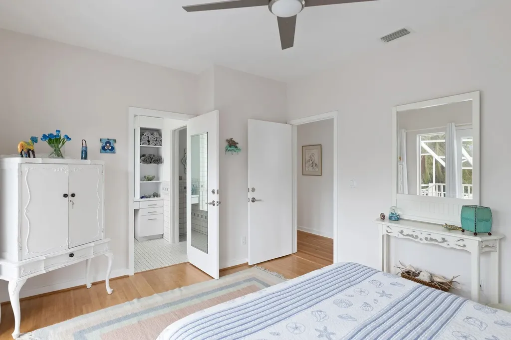 479 Lagoon Drive Sanibel FL 33957