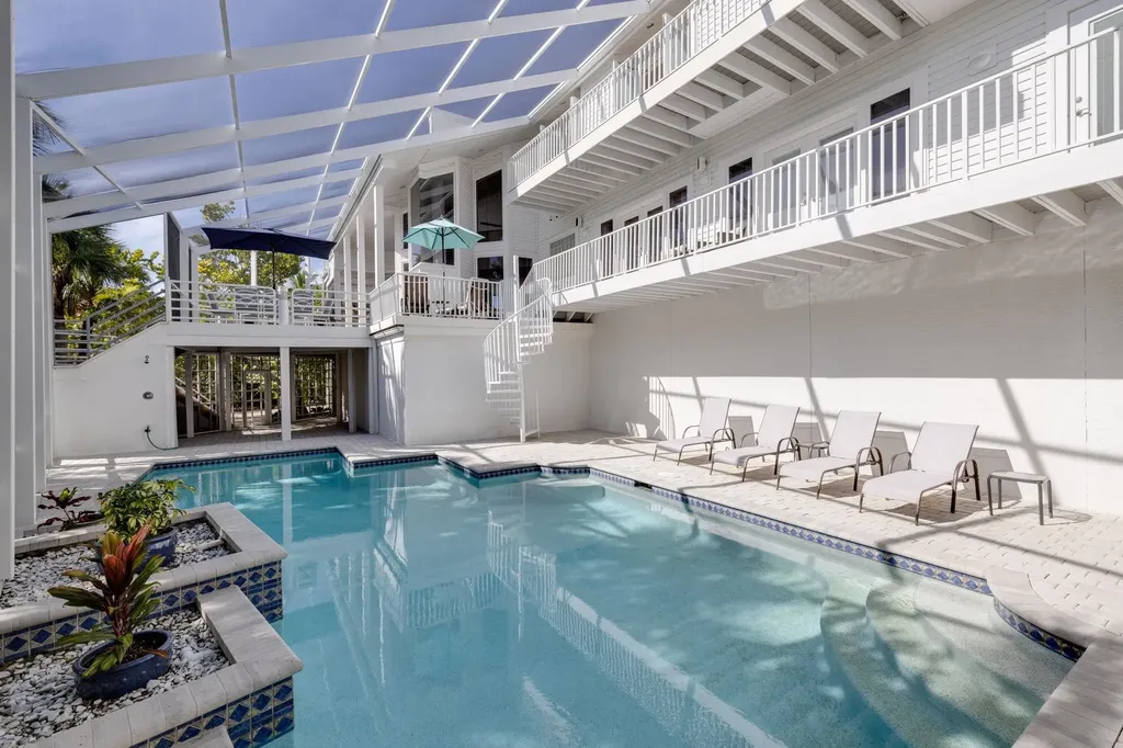 479 Lagoon Drive Sanibel FL 33957