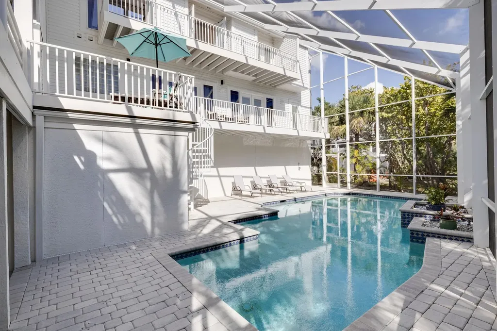 479 Lagoon Drive Sanibel FL 33957