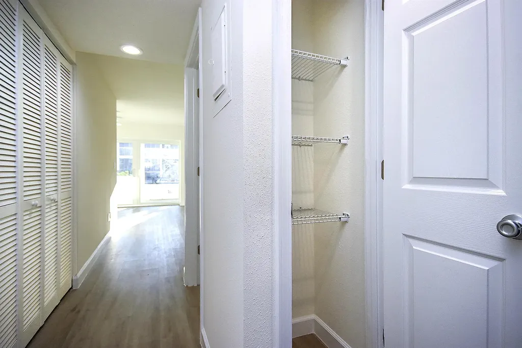 561 Periwinkle Way Sanibel FL 33957