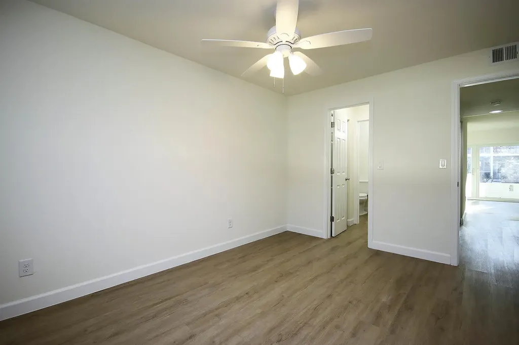 561 Periwinkle Way Sanibel FL 33957