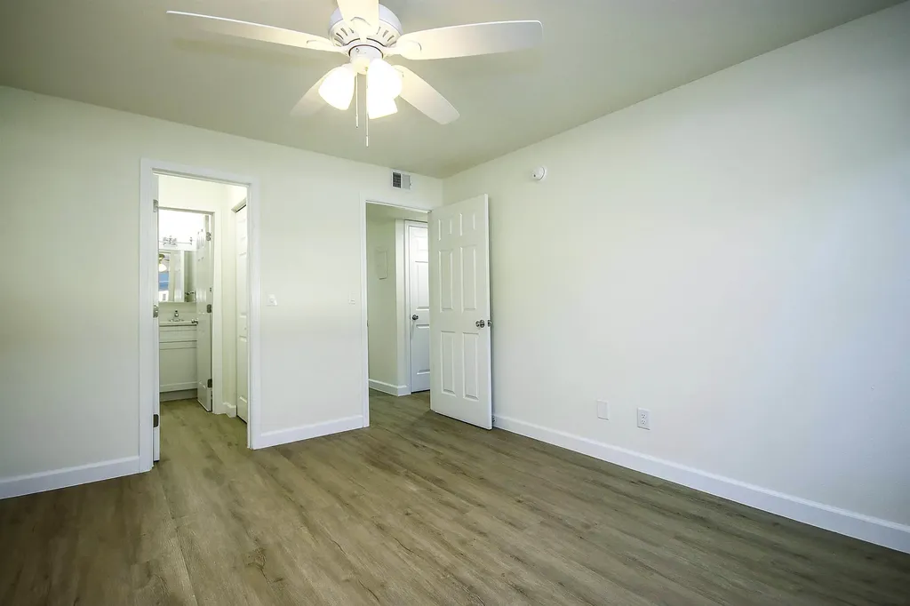 561 Periwinkle Way Sanibel FL 33957