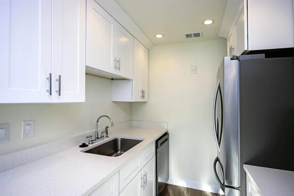 561 Periwinkle Way Sanibel FL 33957