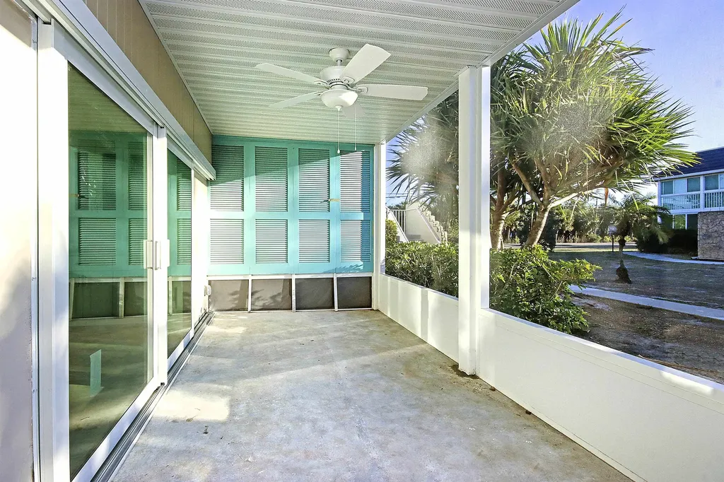 561 Periwinkle Way Sanibel FL 33957