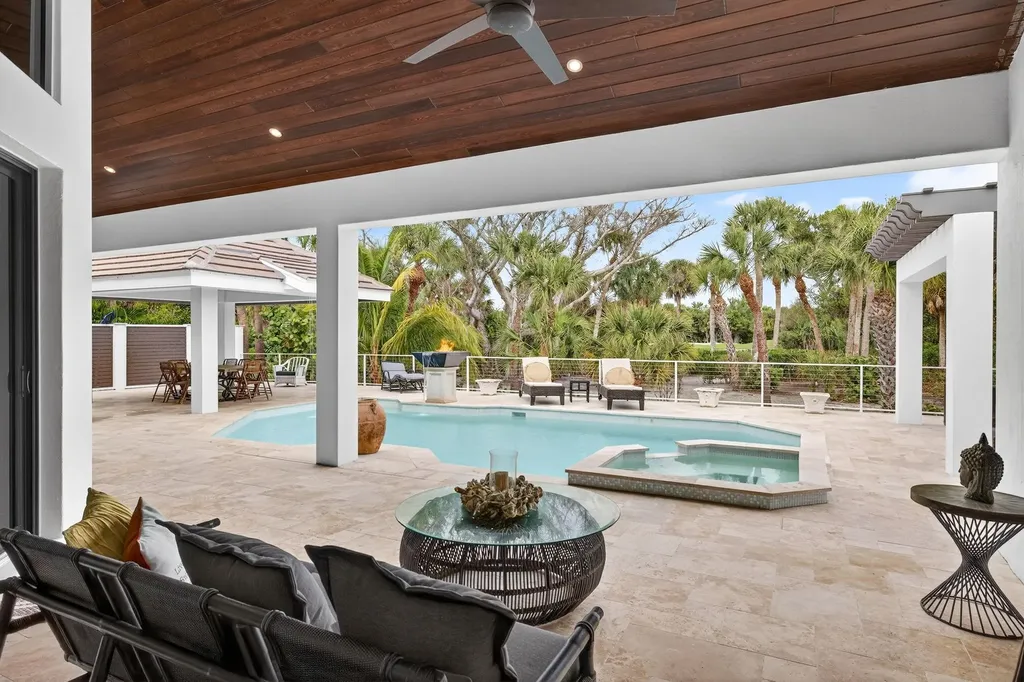 2388 Wulfert Road Sanibel FL 33957